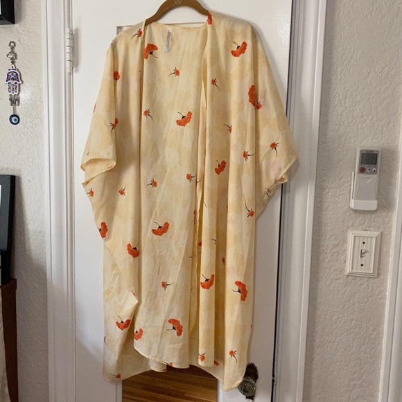 Urban Outfitters Accessories - Urban Outfitters Flower Kimono Duster Cover-up